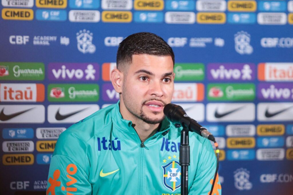 bruno-guimaraes-liga-o-alerta-e-pede-atencao-contra-haaland-na-copa