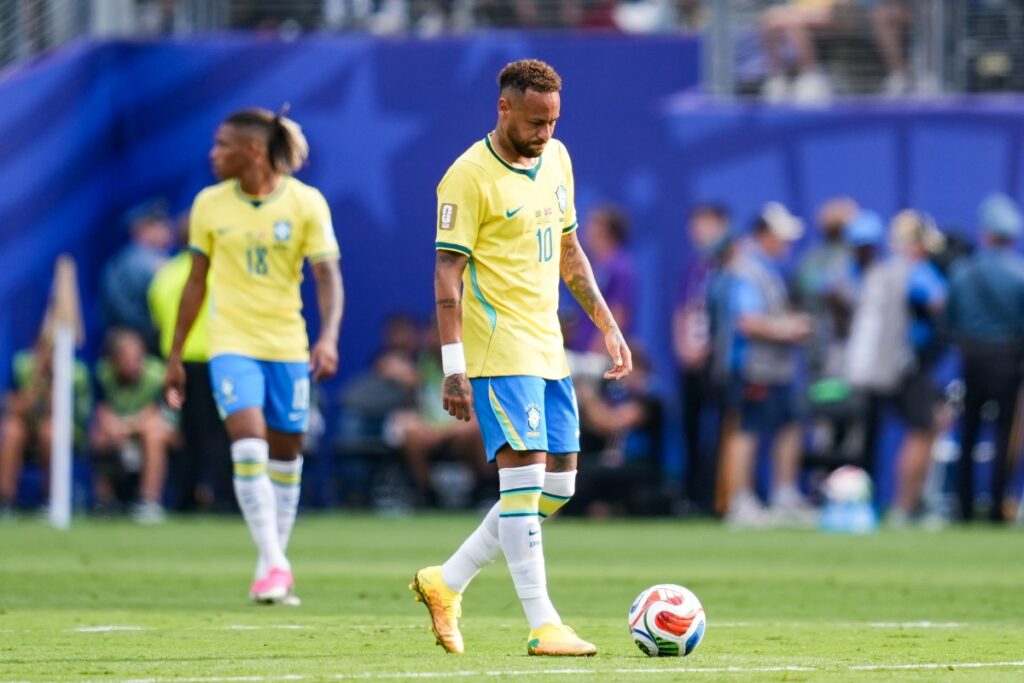 Após eliminação, Neymar indica aposentadoria da Seleção Brasileira apos-eliminacao,-neymar-indica-aposentadoria-da-selecao-brasileira