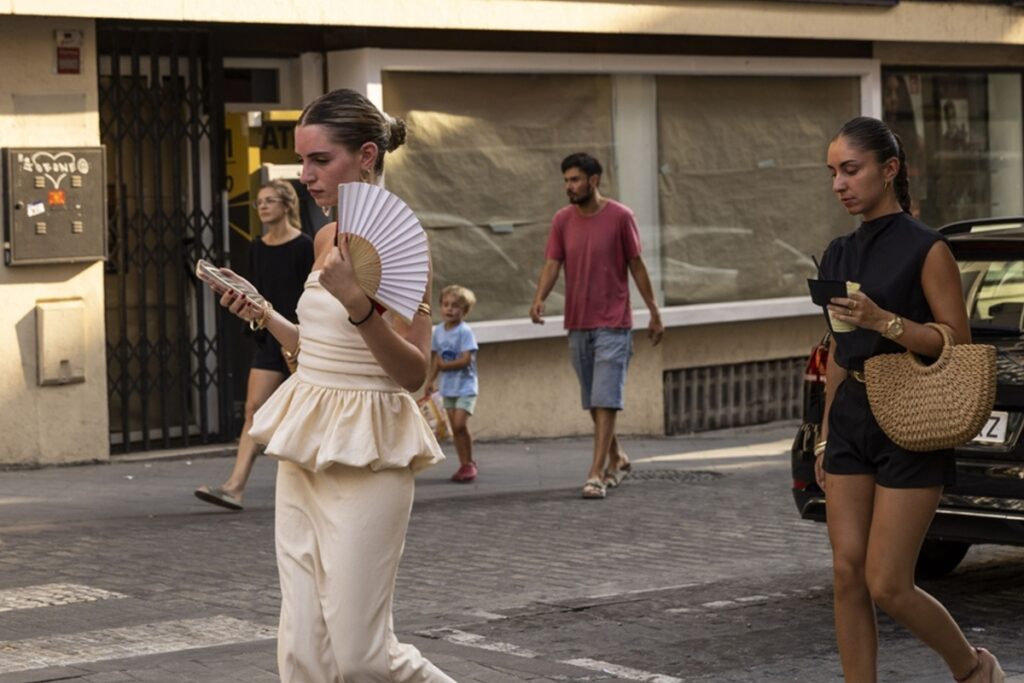 Crise climática afeta tendências fashion de verão nos EUA e na Europa crise-climatica-afeta-tendencias-fashion-de-verao-nos-eua-e-na-europa