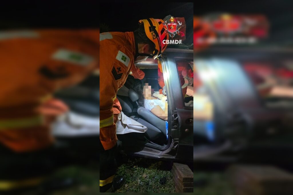 Mulher é resgatada presa às ferragens após acidente no Riacho Fundo mulher-e-resgatada-presa-as-ferragens-apos-acidente-no-riacho-fundo