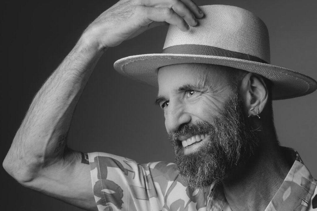influenciador-que-fez-velorio-em-vida-morre-apos-diagnostico-de-cancer
