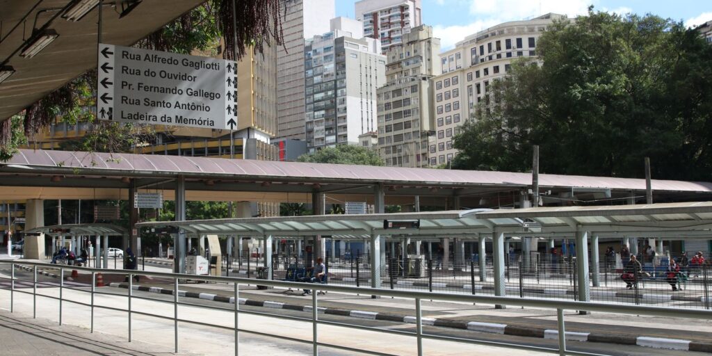 Rodoviários do Rio e empresários não chegam a acordo em nova audiência rodoviarios-do-rio-e-empresarios-nao-chegam-a-acordo-em-nova-audiencia