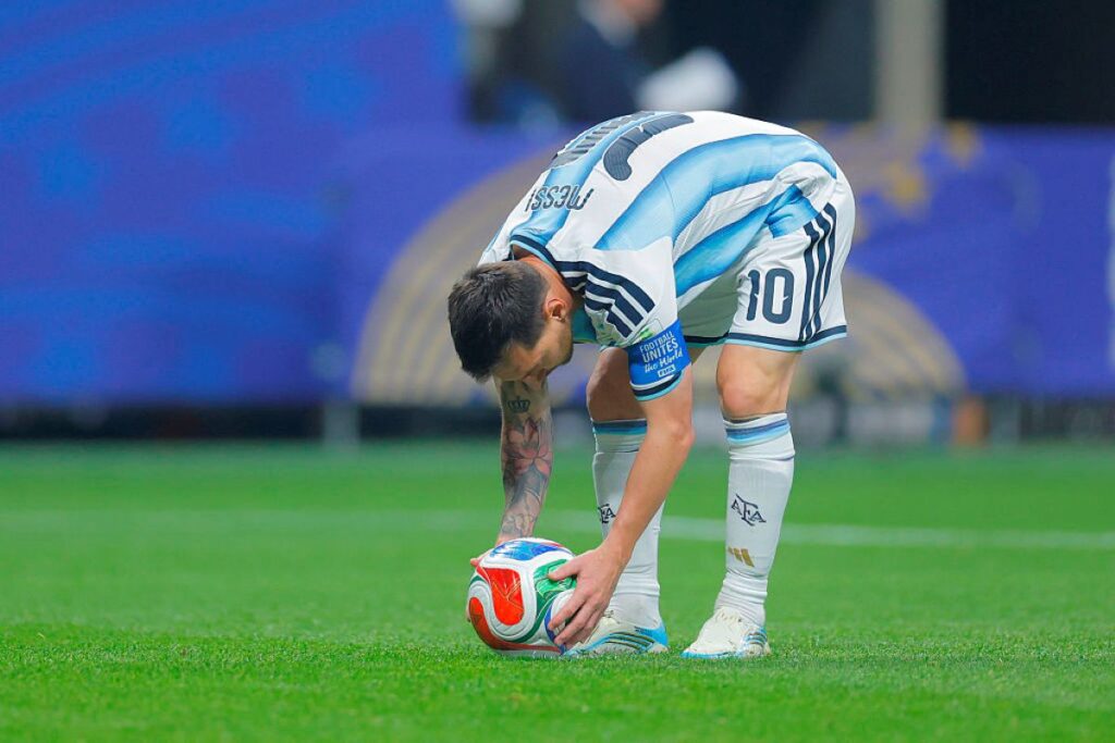 Messi amplia recorde negativo nas Copas após perder pênalti para Egito messi-amplia-recorde-negativo-nas-copas-apos-perder-penalti-para-egito