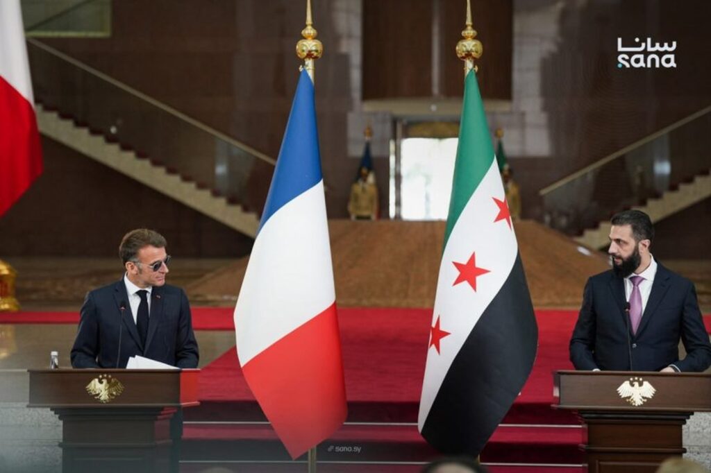 franca-restabelece-relacoes-com-a-siria-apos-queda-de-bashar-al-assad