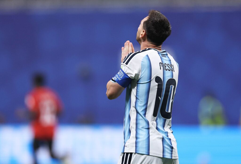 “Deus ressuscitou”: imprensa internacional exalta virada da Argentina “deus-ressuscitou”:-imprensa-internacional-exalta-virada-da-argentina