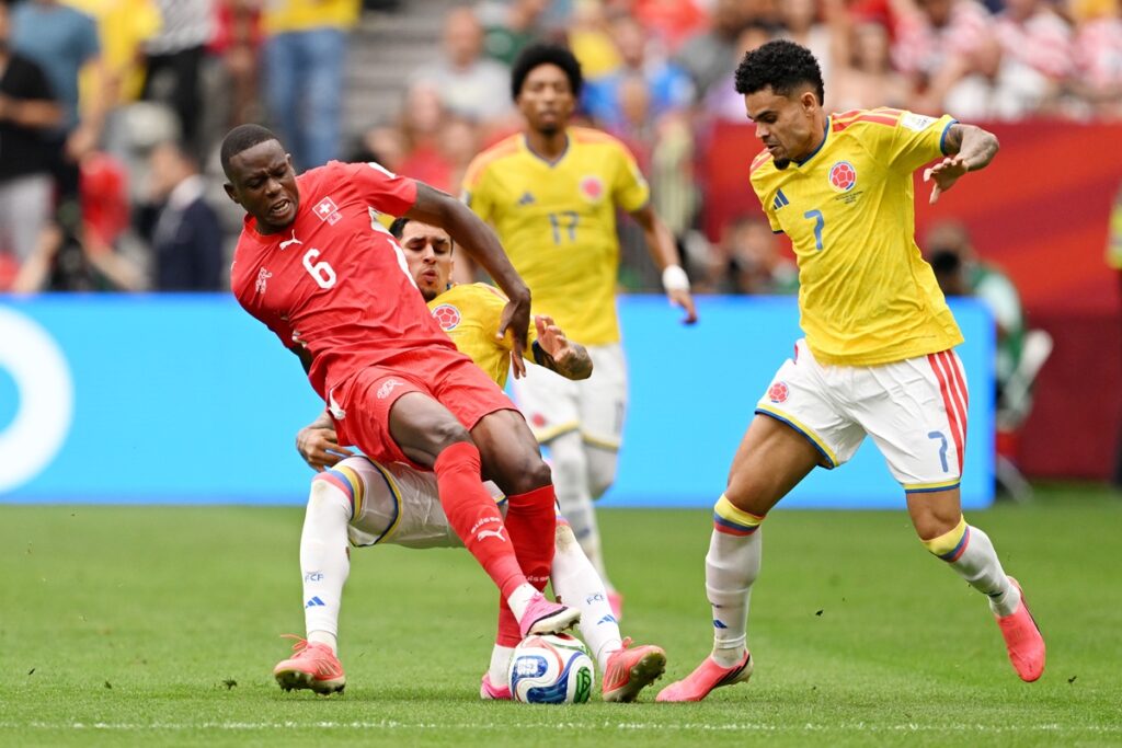 colombia-e-suica-se-enfrentam-por-vaga-nas-quartas-da-copa;-siga