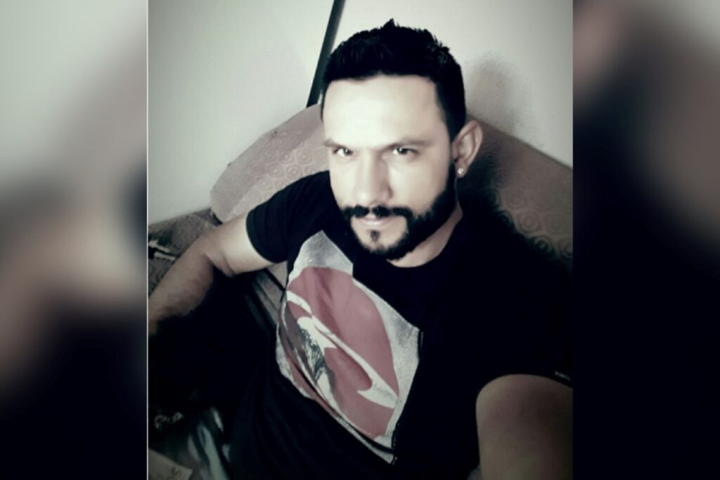 Motorista de 40 anos morre prensado pela própria carreta em SC motorista-de-40-anos-morre-prensado-pela-propria-carreta-em-sc