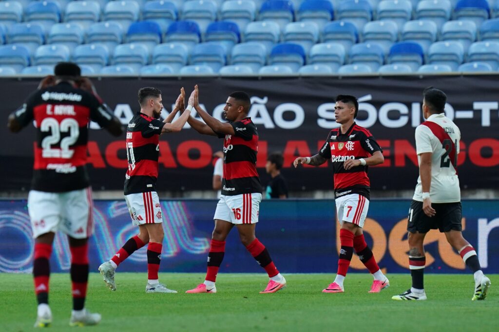 Seis clubes do Brasileirão fazem amistosos nesta quarta-feira (8/7) seis-clubes-do-brasileirao-fazem-amistosos-nesta-quarta-feira-(8/7)