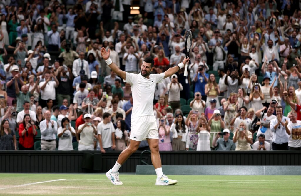 Após mais de 5 horas de jogo, Djokovic vence e avança em Wimbledon apos-mais-de-5-horas-de-jogo,-djokovic-vence-e-avanca-em-wimbledon
