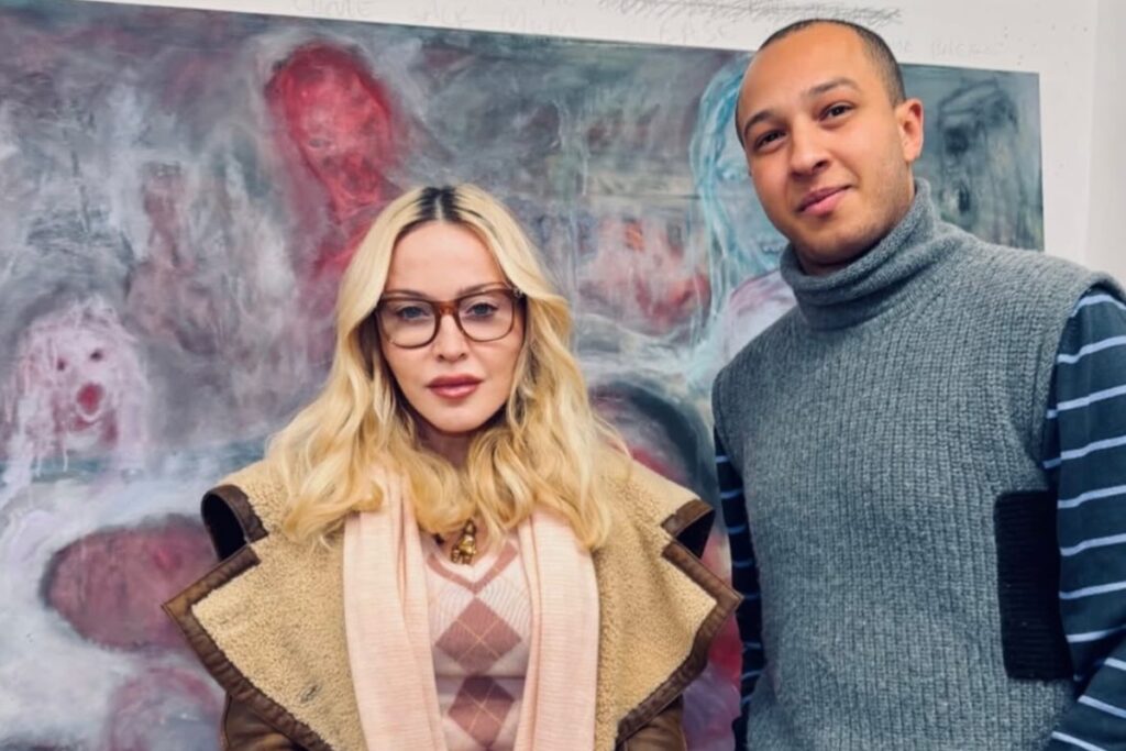 Como esculturas de pênis de artista brasileiro foram parar no banheiro de Madonna como-esculturas-de-penis-de-artista-brasileiro-foram-parar-no-banheiro-de-madonna