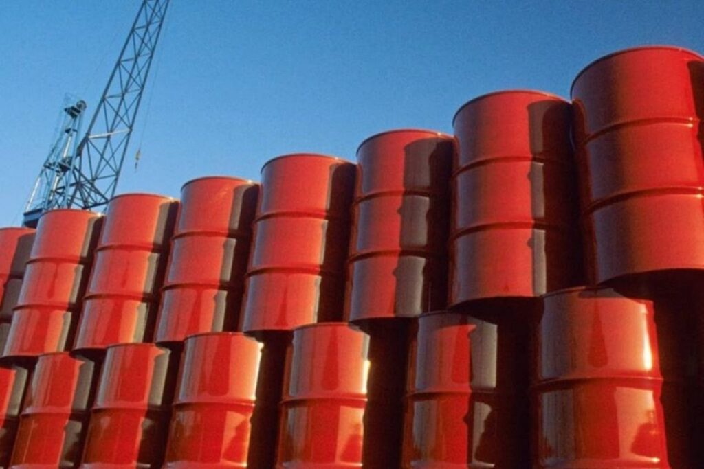Preço do petróleo dispara após Trump dizer que cessar-fogo “acabou” preco-do-petroleo-dispara-apos-trump-dizer-que-cessar-fogo-“acabou”