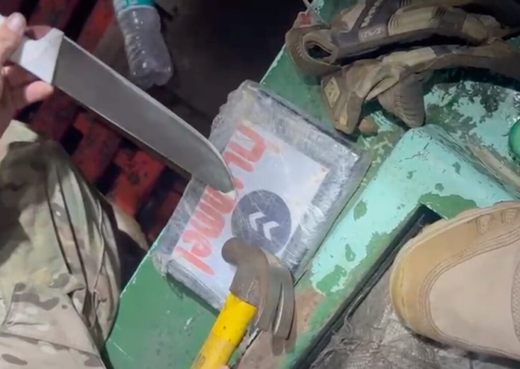 pf-e-marinha-apreendem-drogas-em-embarcacao-no-atlantico