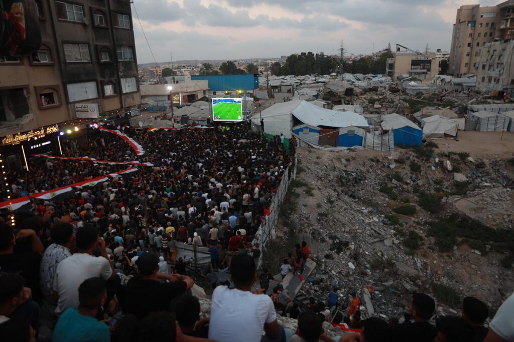 Ataque de Israel mata civil que organizava exibições da Copa em Gaza ataque-de-israel-mata-civil-que-organizava-exibicoes-da-copa-em-gaza