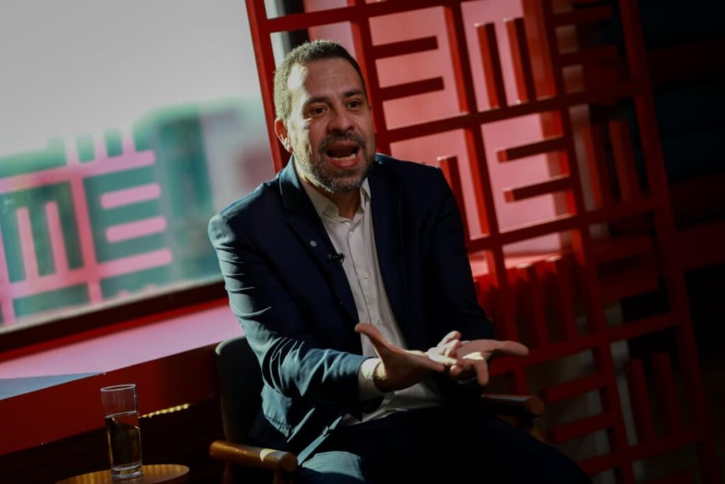 boulos-diz-que-pec-6×1-nao-pode-ficar-parada-no-senado-por-“birra”