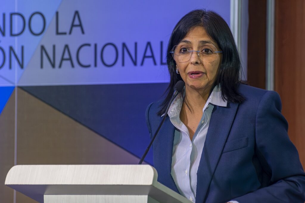 Presidente da Venezuela abre setor petrolífero do país após terremotos presidente-da-venezuela-abre-setor-petrolifero-do-pais-apos-terremotos