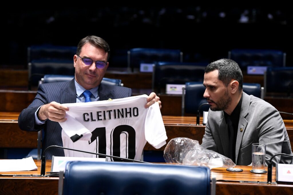 Cleitinho ameaça decidir só em agosto e PL perde paciência em Minas cleitinho-ameaca-decidir-so-em-agosto-e-pl-perde-paciencia-em-minas