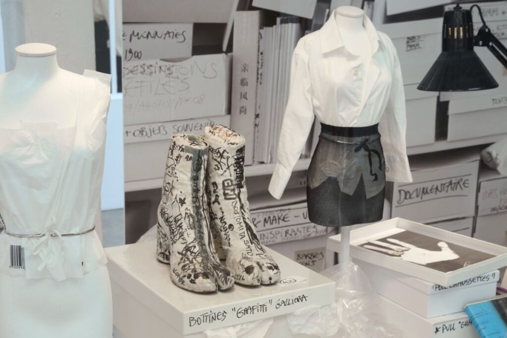 leilao-inedito-tem-itens-do-arquivo-pessoal-de-martin-margiela