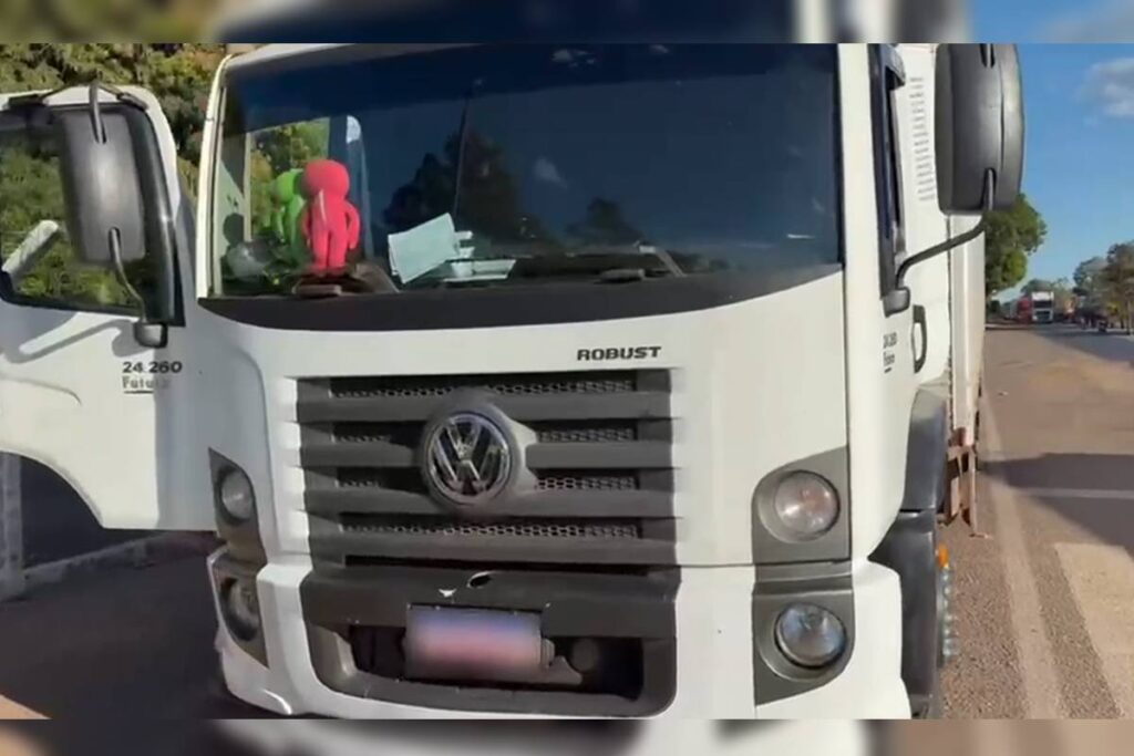 caminhoneiro-ameaca-motorista-em-rodovia-e-e-preso-com-anfetamina