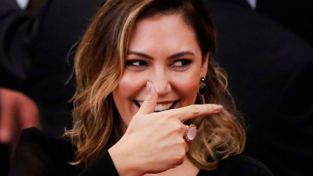 o-poder-de-michelle-e-oficial-pessima-noticia-para-flavio.