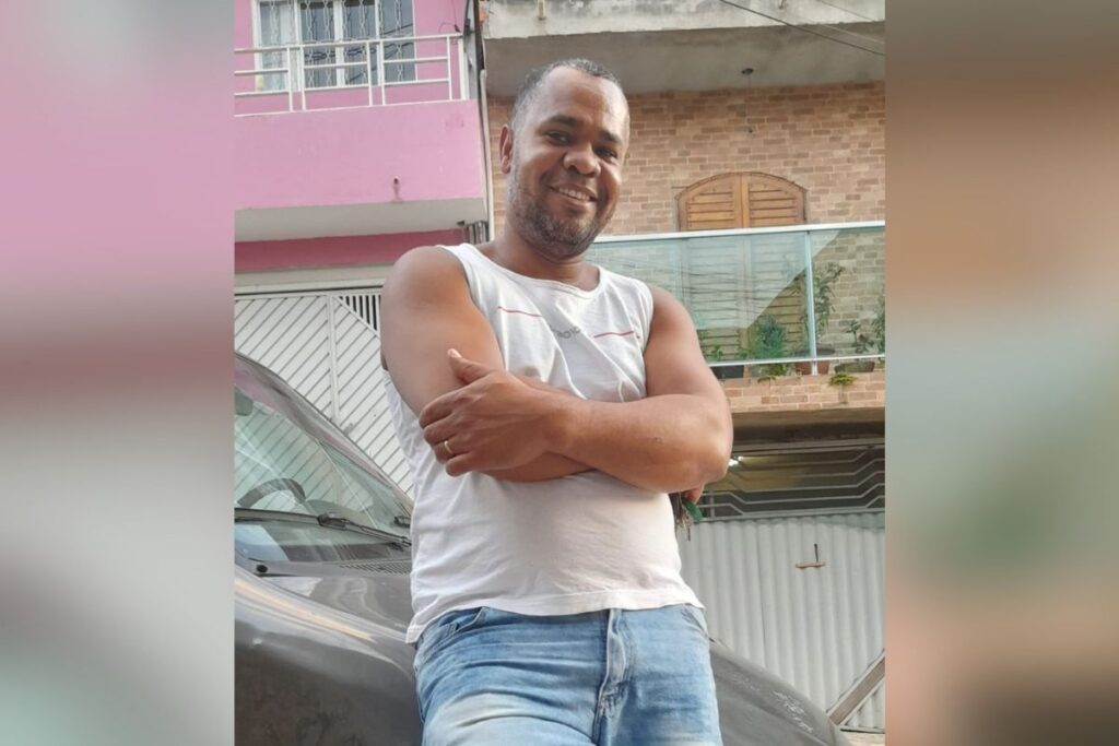 Marido diz à polícia que decepou dedo da mulher após briga por ciúmes marido-diz-a-policia-que-decepou-dedo-da-mulher-apos-briga-por-ciumes