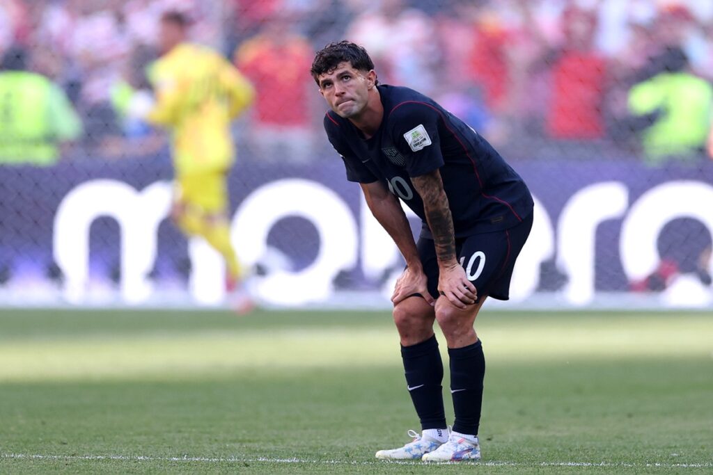 Pulisic vira desfalque no Milan após fraturar a perna na Copa do Mundo pulisic-vira-desfalque-no-milan-apos-fraturar-a-perna-na-copa-do-mundo