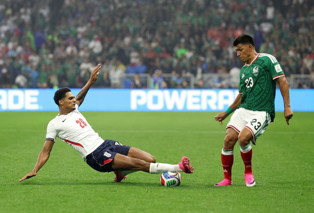 copa:-quansah,-da-inglaterra,-e-suspenso-por-dois-jogos-apos-expulsao