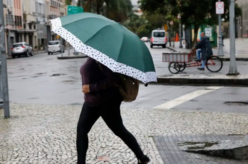 clima:-massa-de-ar-polar-intensifica-frio-e-causa-geada-ampla-no-sul