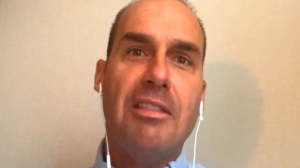 a-furia-de-eduardo-bolsonaro-que-revela-o-panico-do-cla