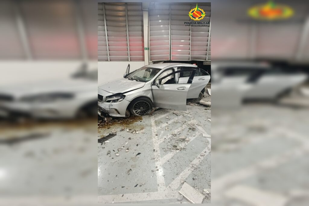 carro-de-luxo-que-invadiu-loja-no-df-custa-ate-r$-340-mil