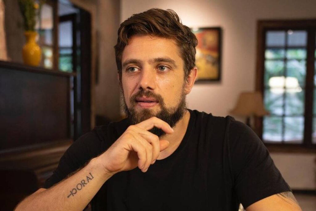 Rafael Cardoso ganha apoio de famosos após desabafo sobre ser adicto rafael-cardoso-ganha-apoio-de-famosos-apos-desabafo-sobre-ser-adicto