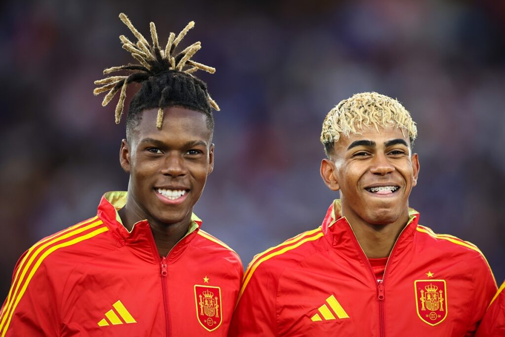 nico-williams-defende-yamal-apos-criticas-por-desempenho-na-copa