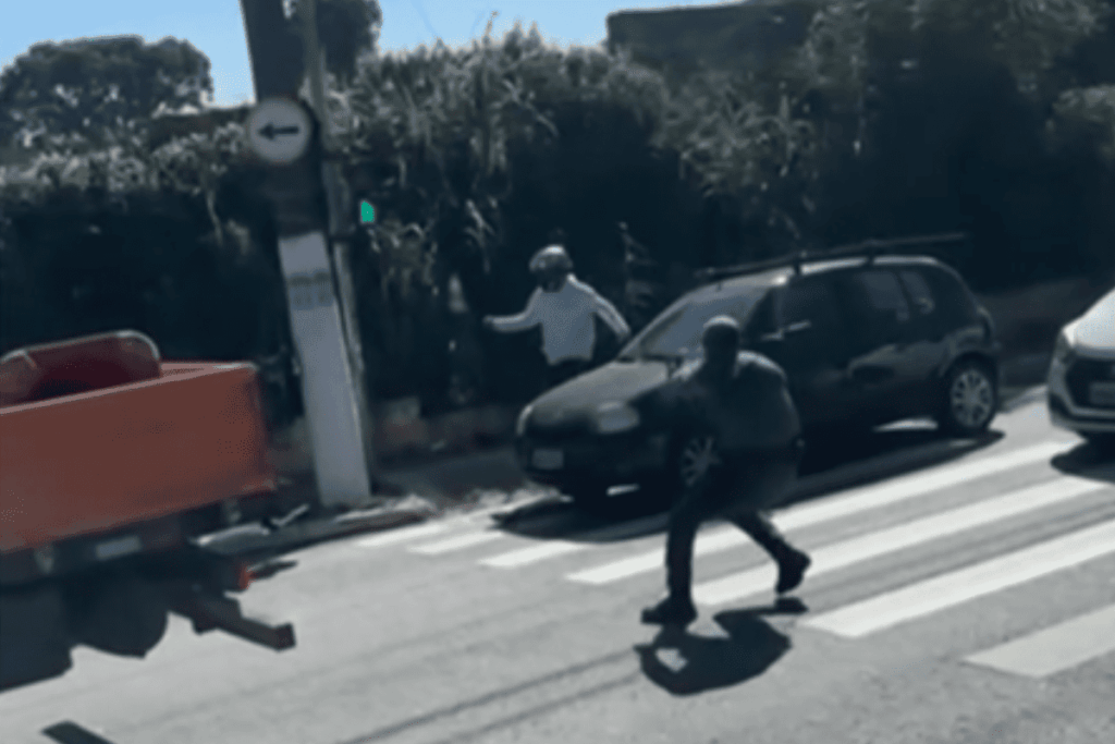 Três pessoas são baleadas durante perseguição policial na zona oeste tres-pessoas-sao-baleadas-durante-perseguicao-policial-na-zona-oeste