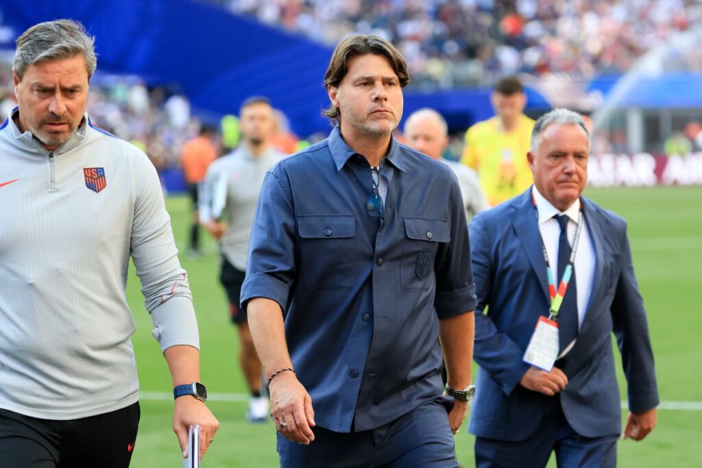 tecnico-dos-eua-faz-camisa-esgotar-apos-usa-la-em-todos-os-jogos