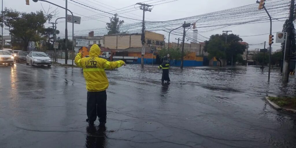 Chuva: governo reconhece situação de emergência em municípios do RS chuva:-governo-reconhece-situacao-de-emergencia-em-municipios-do-rs