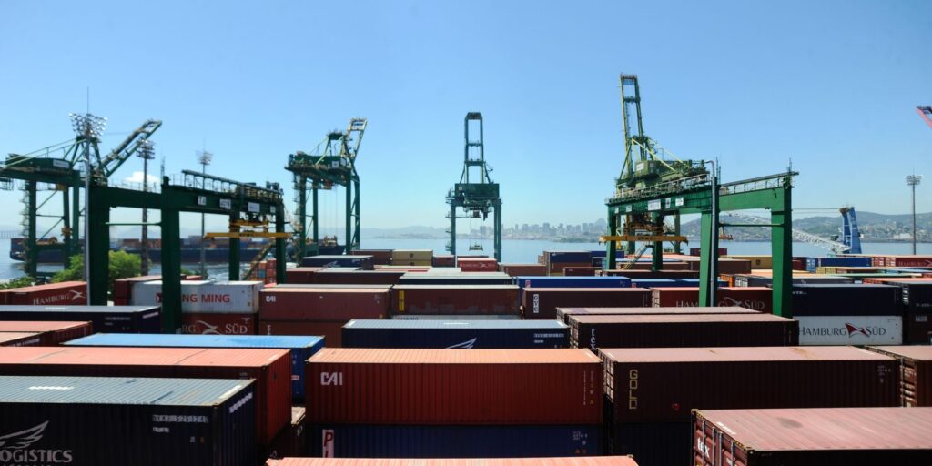 Tarifaço deve ter efeito limitado na balança comercial brasileira tarifaco-deve-ter-efeito-limitado-na-balanca-comercial-brasileira