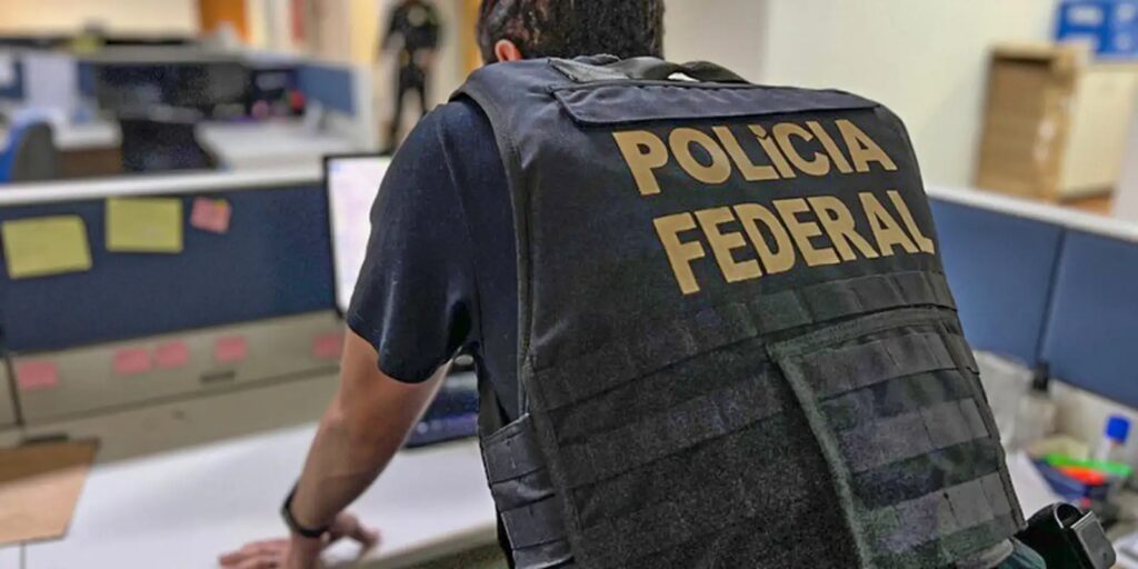 PF cumpre mandados contra suspeitos de desviar R$ 45 milhões de contas pf-cumpre-mandados-contra-suspeitos-de-desviar-r$-45-milhoes-de-contas