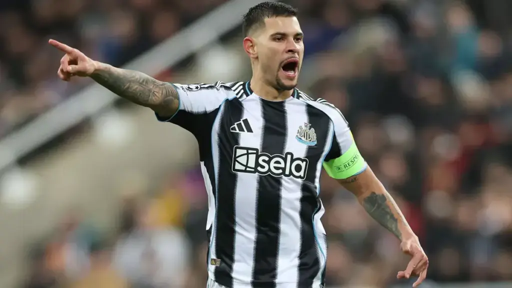 Arsenal encaminha contratação de Guimarães após acordo com Newcastle
