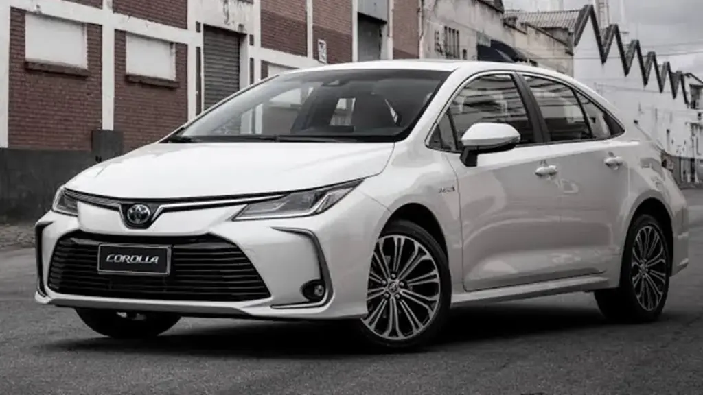 Quanto um comprador pagaria por um Corolla 2022 de R$ 130 mil se desse R$ 70 mil de entrada e financiasse o restante em 48 parcelas fixas de R$ 1.956,11 durante quatro anos Quanto um comprador pagaria por um Corolla 2022 de R$ 130 mil se desse R$ 70 mil de entrada e financiasse o restante em 48 parcelas fixas de R$ 1.956,11 durante quatro anos