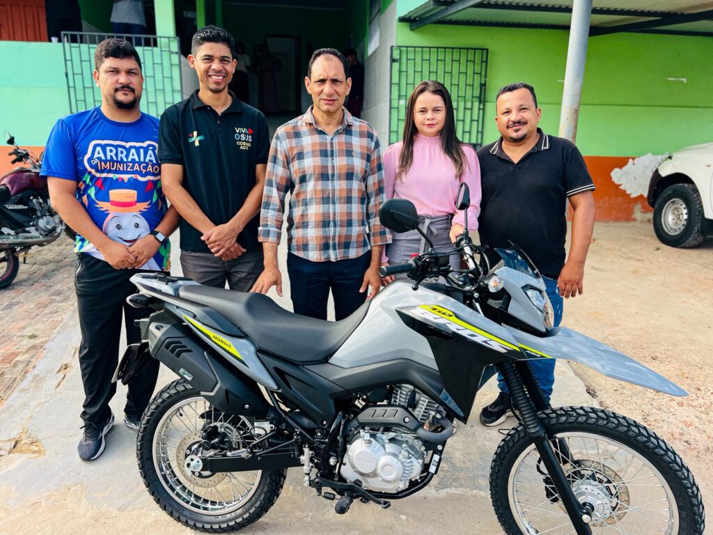 Prefeito Valdelio Furtado entrega motocicleta e aparelho de ultrassonografia portátil para reforçar atendimento na zona rural de Marechal Thaumaturgo