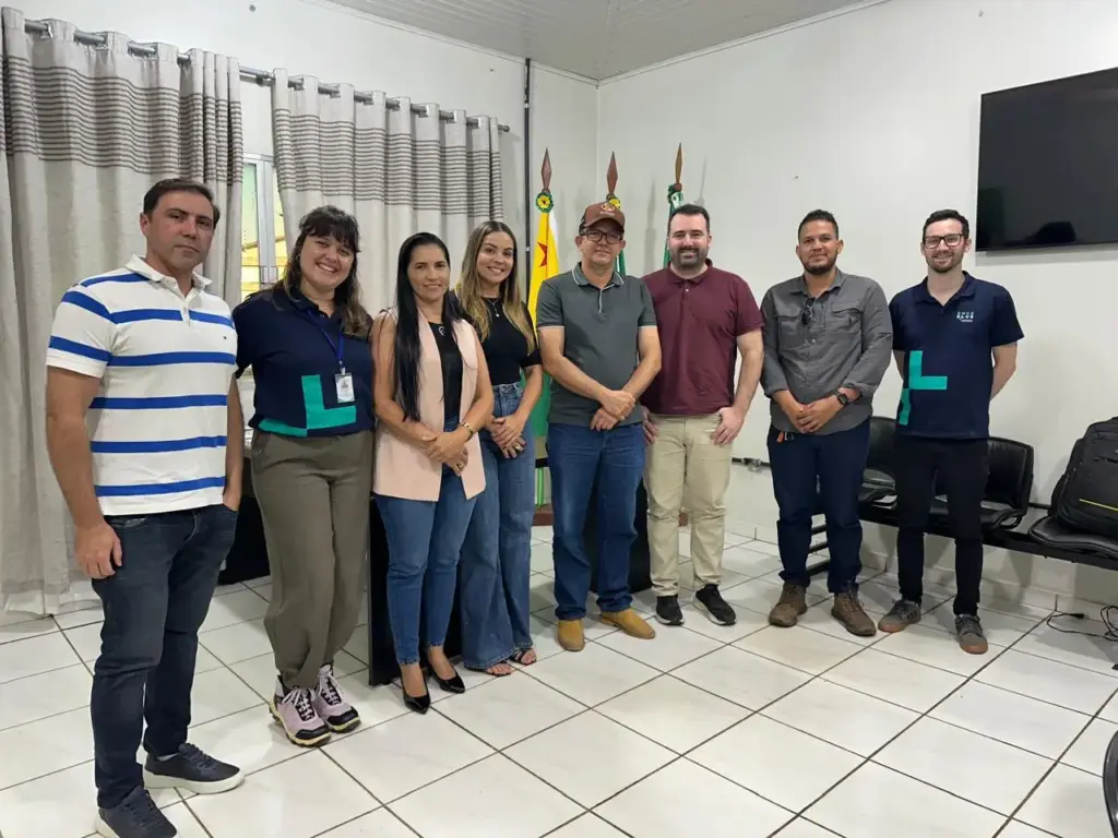 Prefeito Salatiel Magalhães recebe equipe da Engeplus Engenharia para início dos estudos da Ponte sobre o Rio Juruá