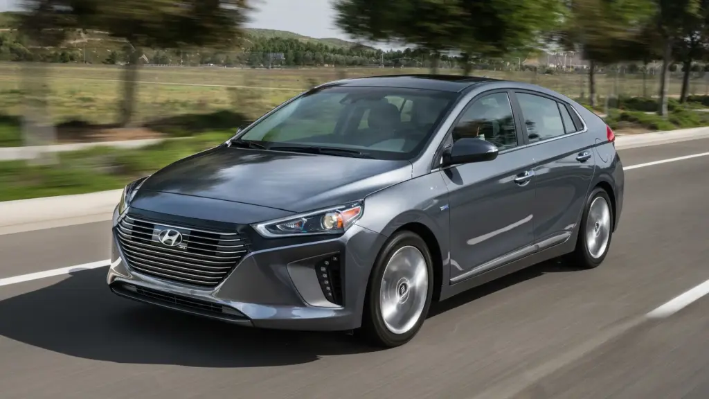 Mesmo fazendo 19 km/l, modelo da Hyundai que roda mais de 840 km, entrega 141 cv e tem câmbio de dupla embreagem perdeu R$ 88 mil em valor e agora custa menos que um Onix Plus Mesmo fazendo 19 km/l, modelo da Hyundai que roda mais de 840 km, entrega 141 cv e tem câmbio de dupla embreagem perdeu R$ 88 mil em valor e agora custa menos que um Onix Plus