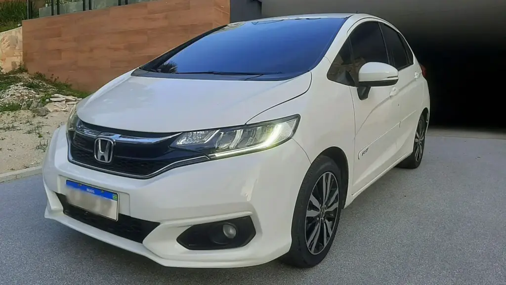 Automático, espaçoso e famoso por durar muitos anos: com motor 1.5 de até 116 cv, câmbio CVT, seis airbags e consumo de até 14,1 km/l, este usado surpreende pela versatilidade e aparece como alternativa racional a Polo, HB20 e Onix; conheça o Honda Fit EXL 2020