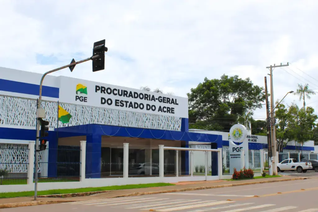 PGE divulga resultado preliminar de seleção para estágio em jornalismo e administração