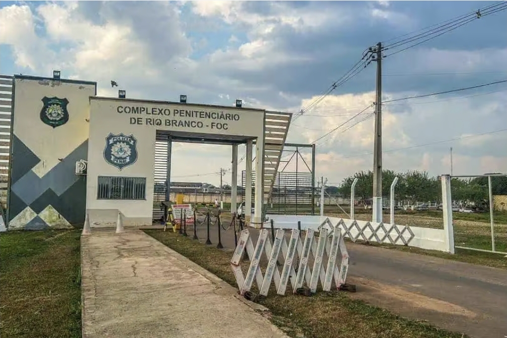 Justiça garante indenização e pensão a filho de preso assassinado em presídio