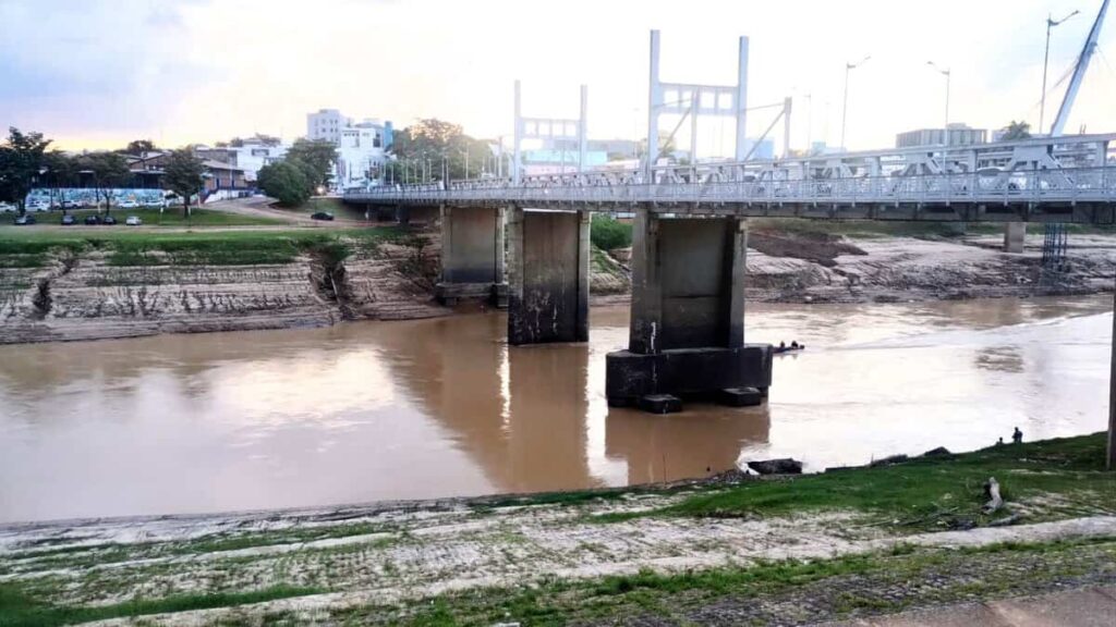 Sem chuva na capital, Rio Acre mantém tendência de vazante e recua para 2,11m