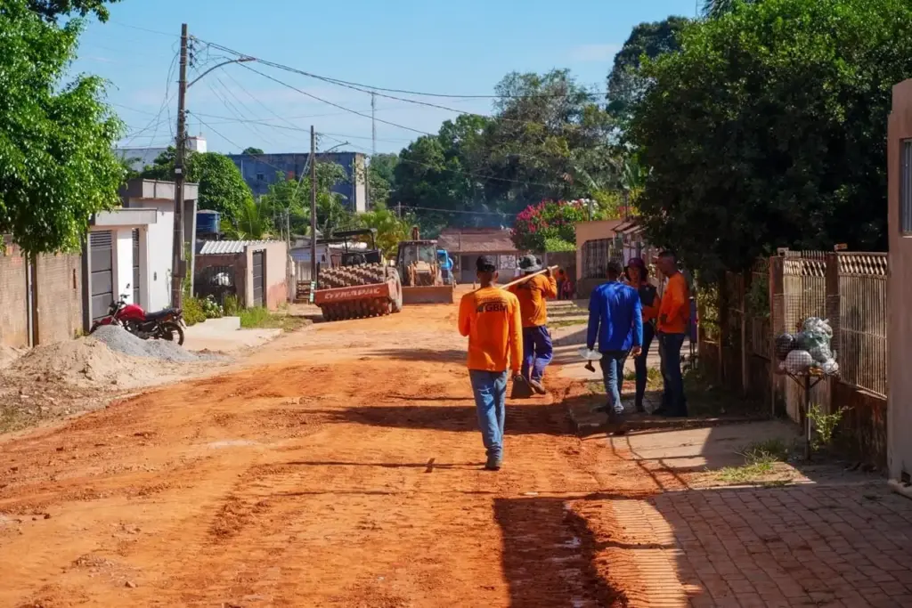 Deracre leva obras de asfaltamento a 32 ruas de Senador Guiomard