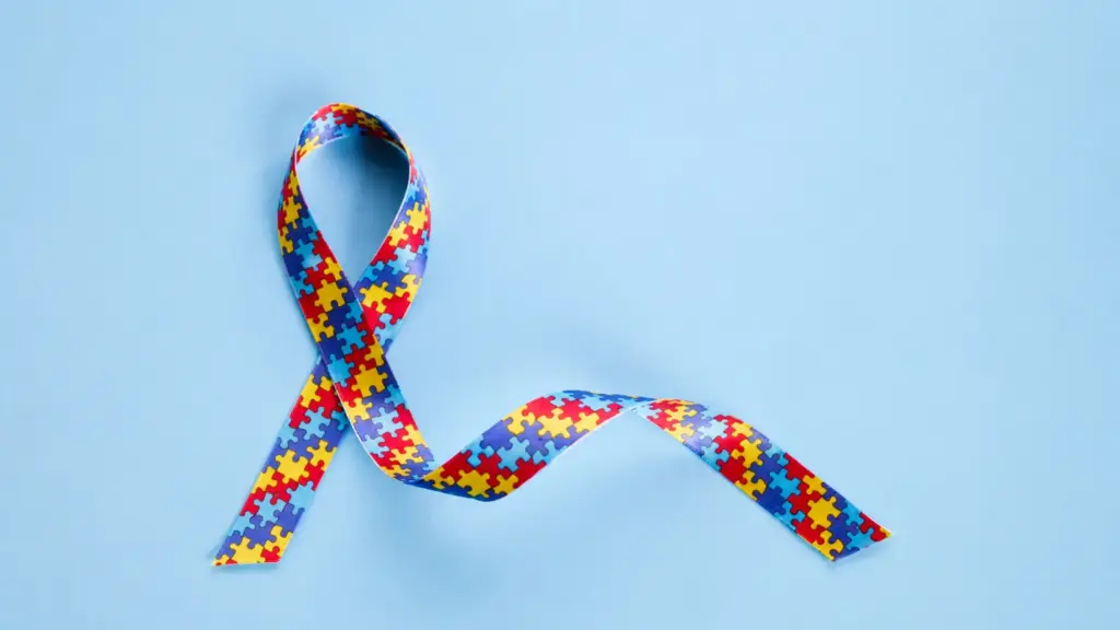 Por mais de uma década, o autismo nível 1 fez parte do espectro; agora pesquisadores defendem retirá-lo do espectro autista Por mais de uma década, o autismo nível 1 fez parte do espectro; agora pesquisadores defendem retirá-lo do espectro autista