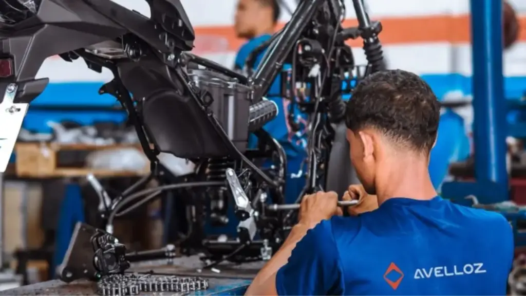 Avelloz terá fábrica própria em Manaus e prepara pelo menos cinco novas motocicletas para 2027 Avelloz terá fábrica própria em Manaus e prepara pelo menos cinco novas motocicletas para 2027