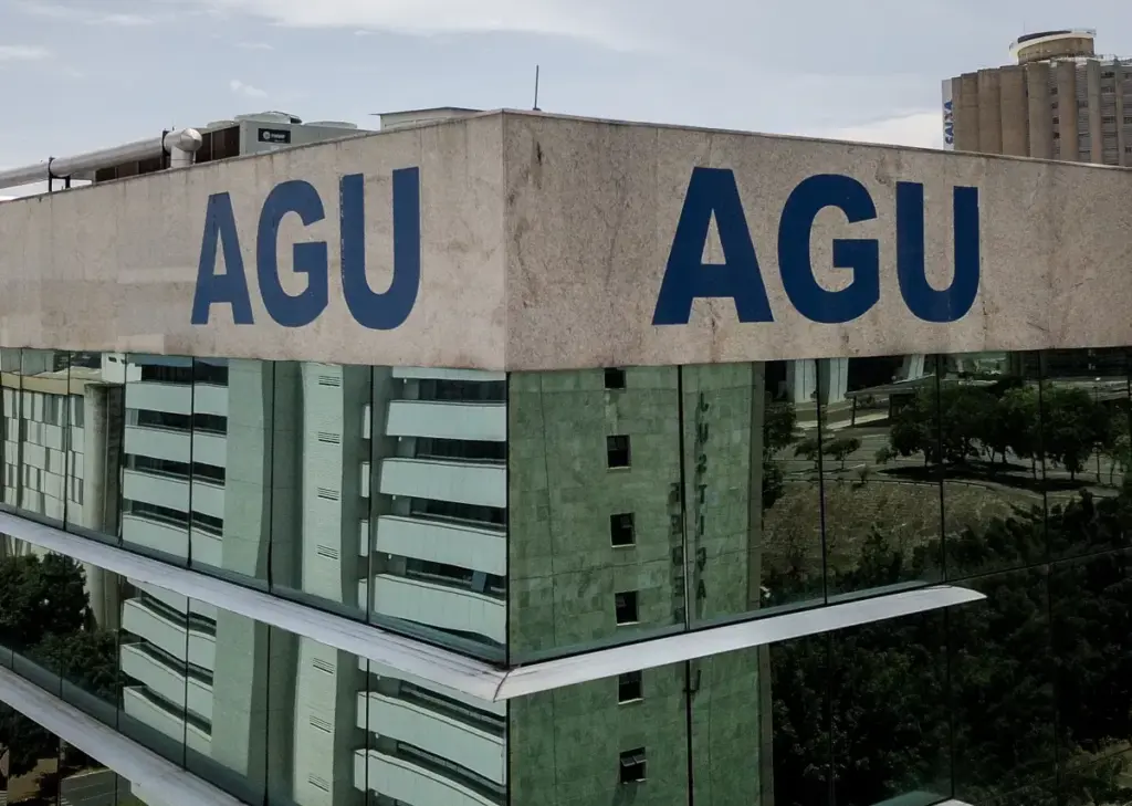 PF aciona AGU contra medidas de Mendonça no caso INSS, que cita Lulinha
