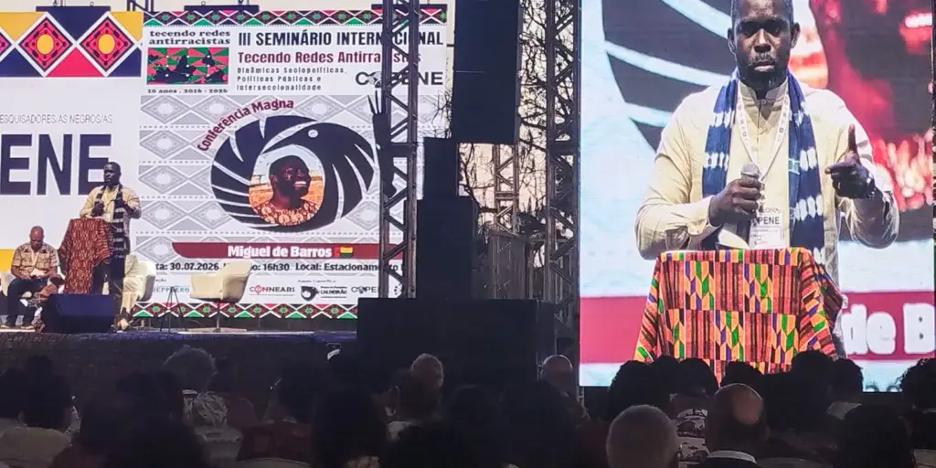 Sociólogo africano diz que Brasil é atacado por causa de terras raras Sociólogo africano diz que Brasil é atacado por causa de terras raras